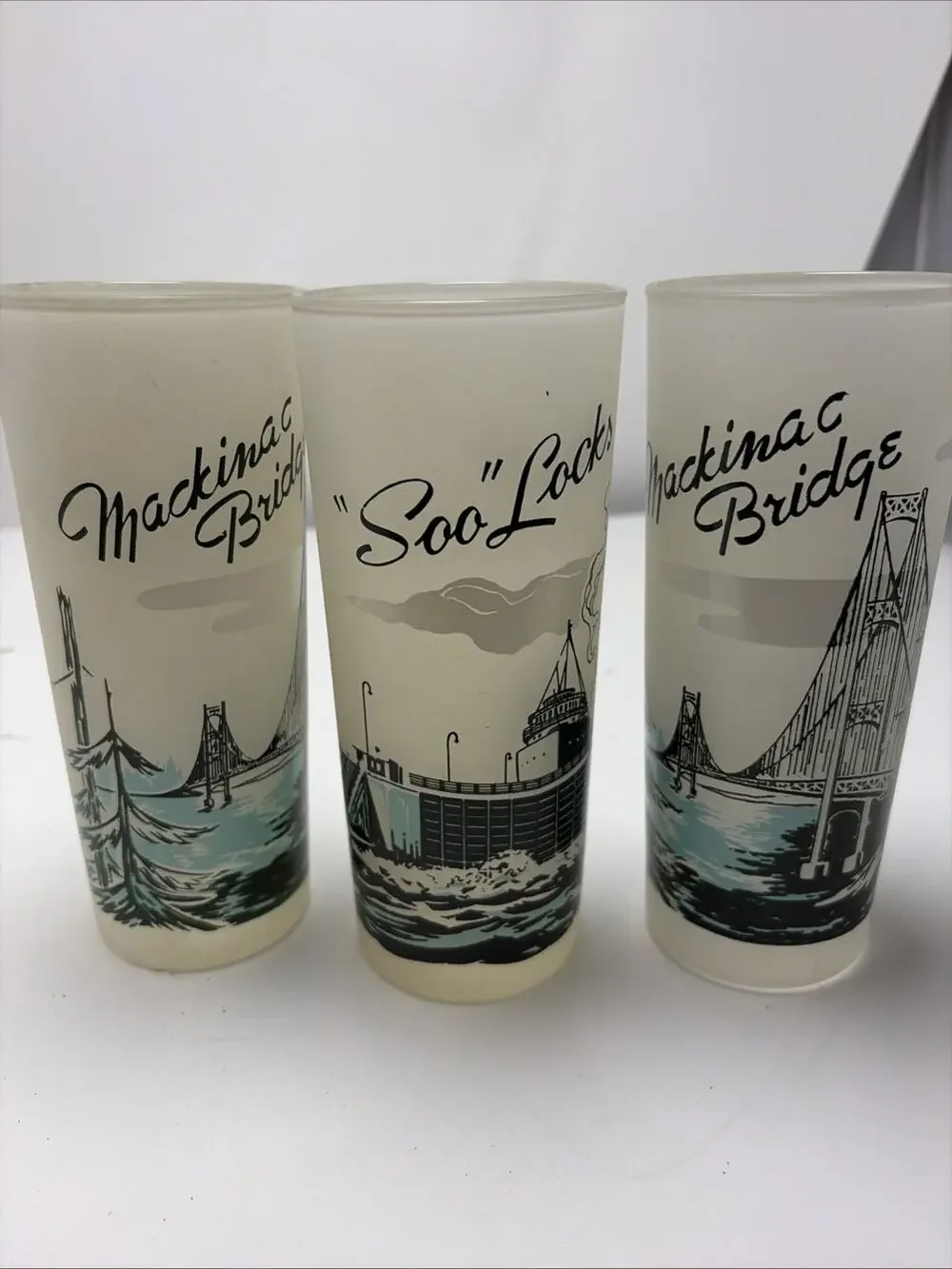 3 Vintage Michigan Souvenir Frosted Glasses Tumblers Mackinac Bridge UZ4